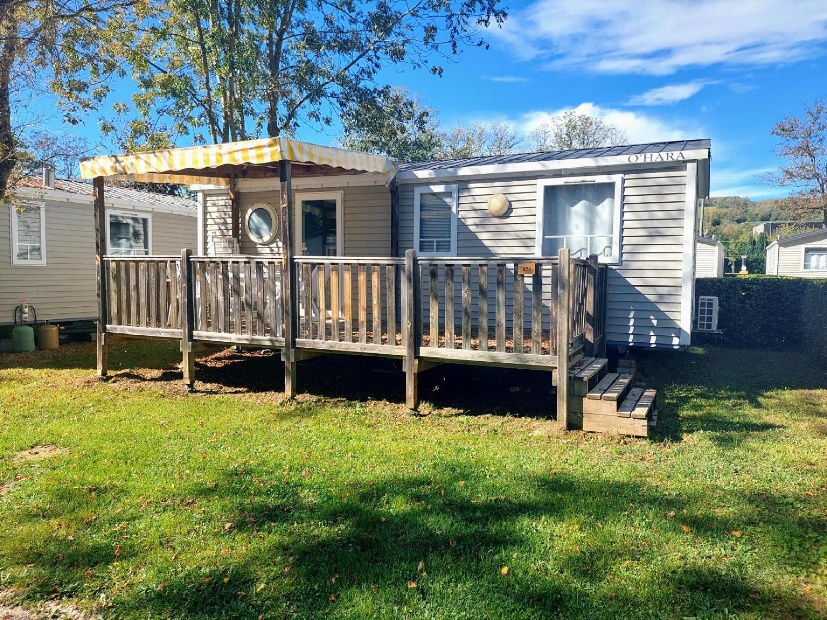 Mobilhome 6 Personnes Camping 4* Chateauneuf-de-Galaure Exterior foto